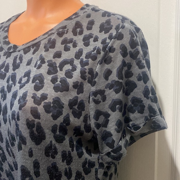 LUCKY BRAND Oversize Gray Leopard Cheetah Animal Tee T Shirt S/S $39 S Small EUC - Picture 2 of 8